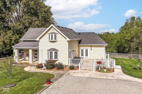 7641 S 500 W Trafalgar IN 46181