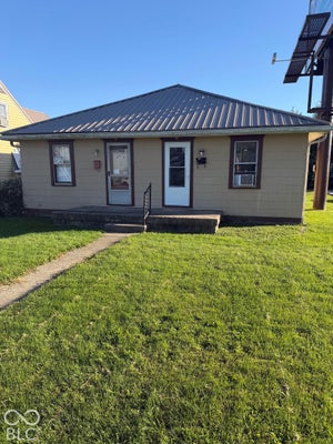 5 W 38TH ST, ANDERSON, IN 46013 - Image 855c5ed32cf72a8d82510e1f4c2fbf47/2356822203
