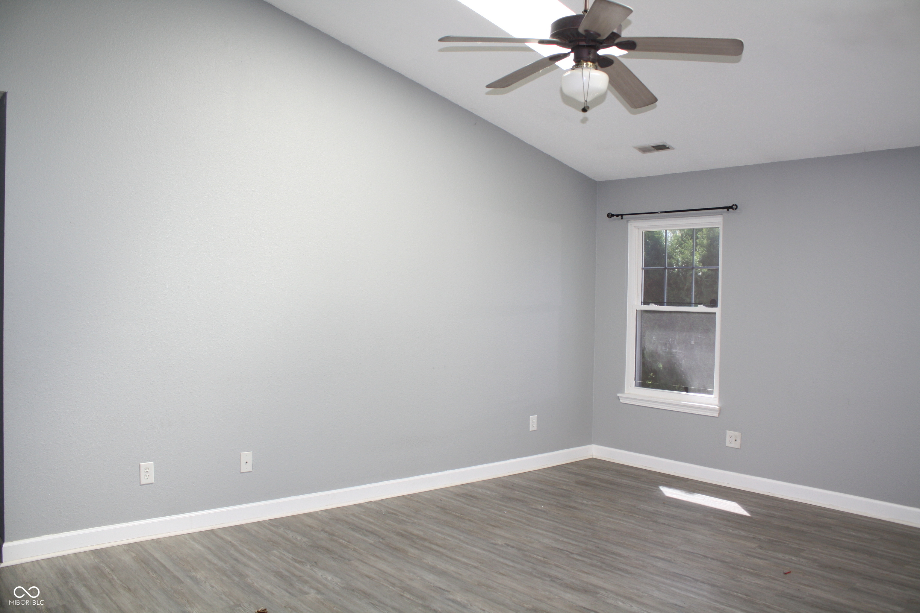 612 Woodfield Circle