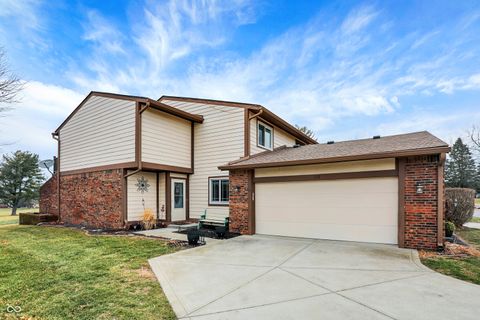 Photo of 672 Cielo Vista Drive, Greenwood, IN 46143 (MLS # 22080029)