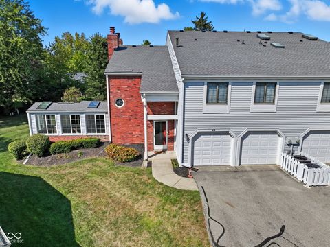 Photo of 44 Dominion Drive, Zionsville, IN 46077 (MLS # 22064864)