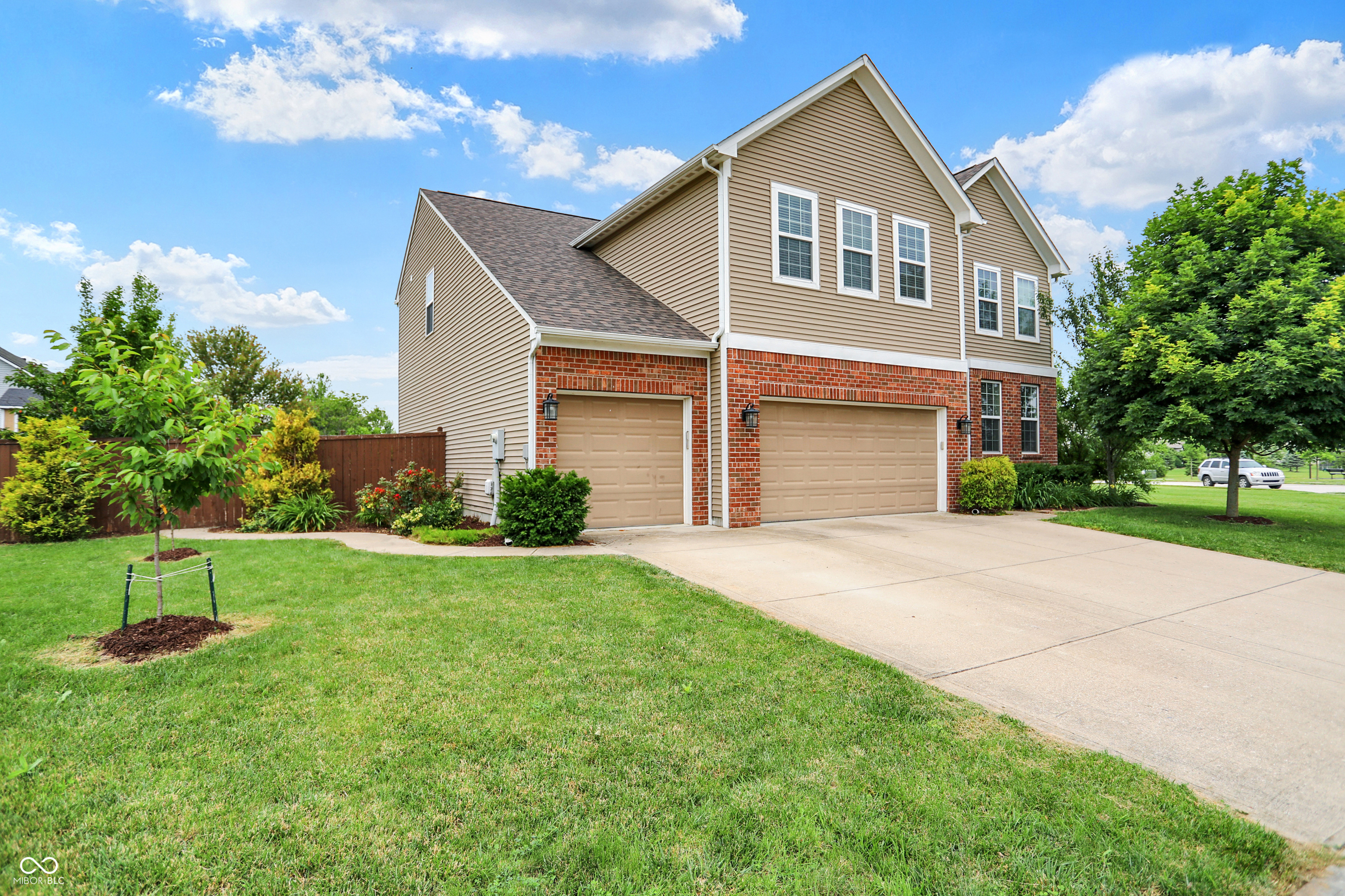 916 Settlers Walk