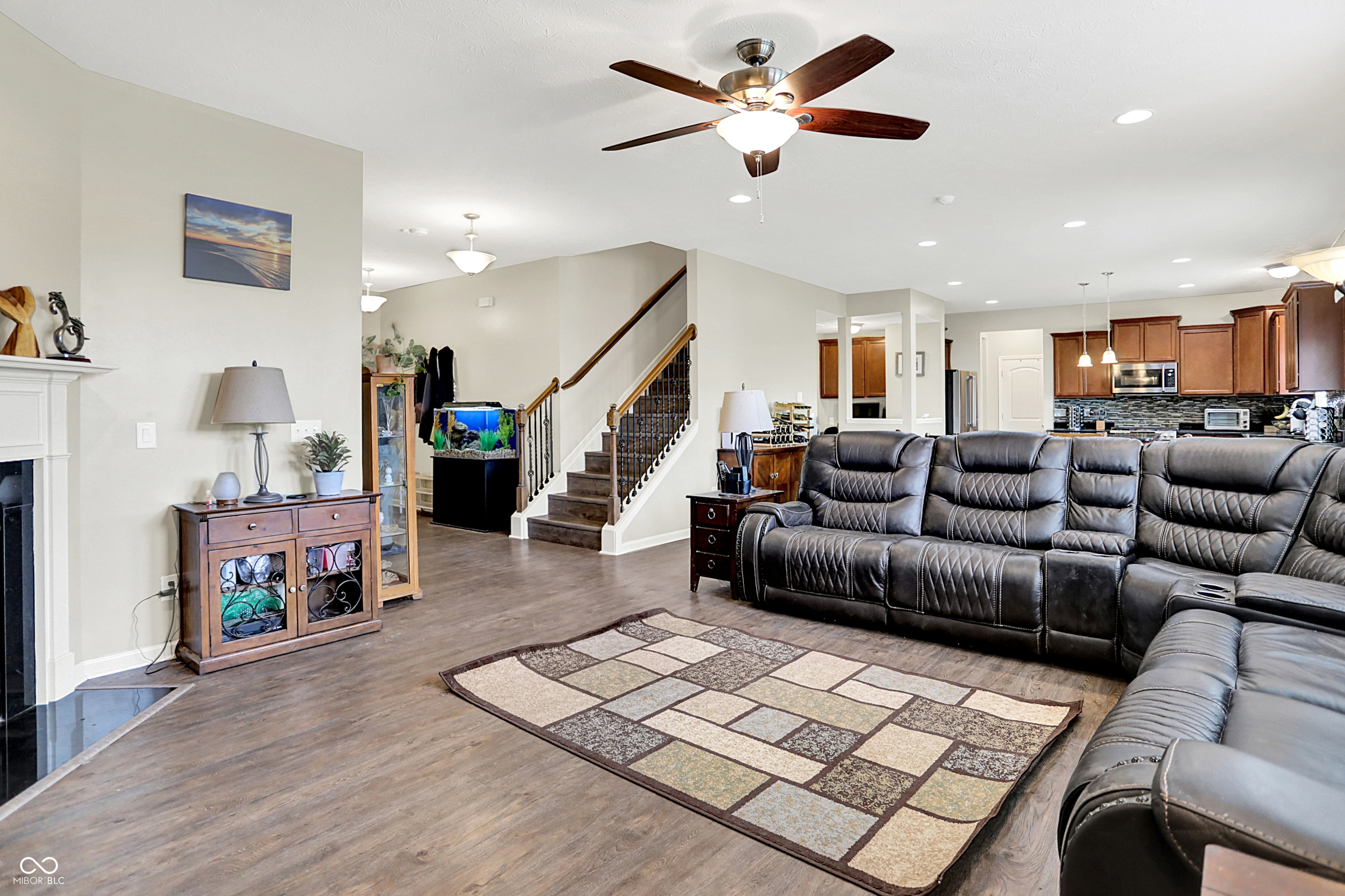 916 Settlers Walk