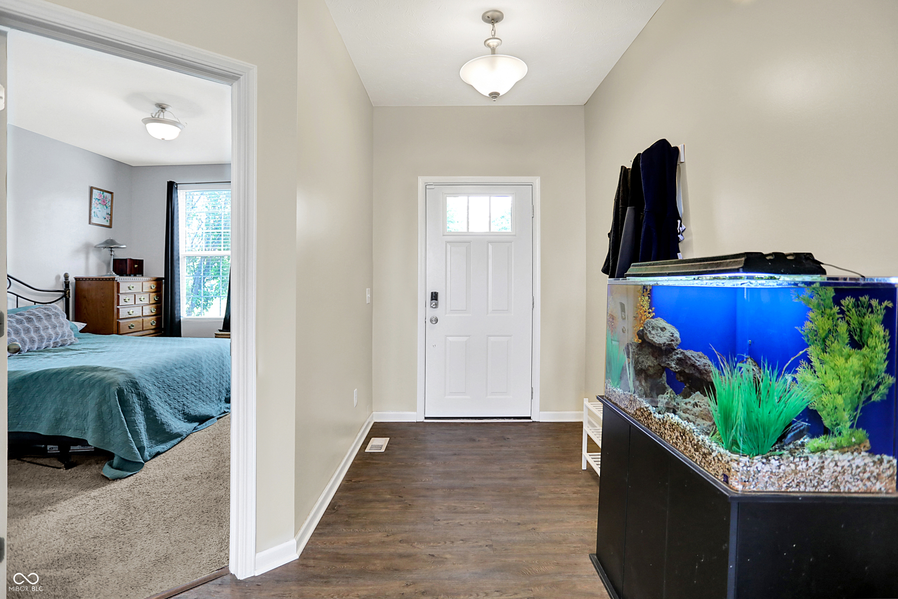 916 Settlers Walk