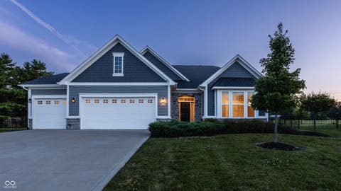 Photo of 8035 Shaldon Court, Zionsville, IN 46077 (MLS # 22111554)