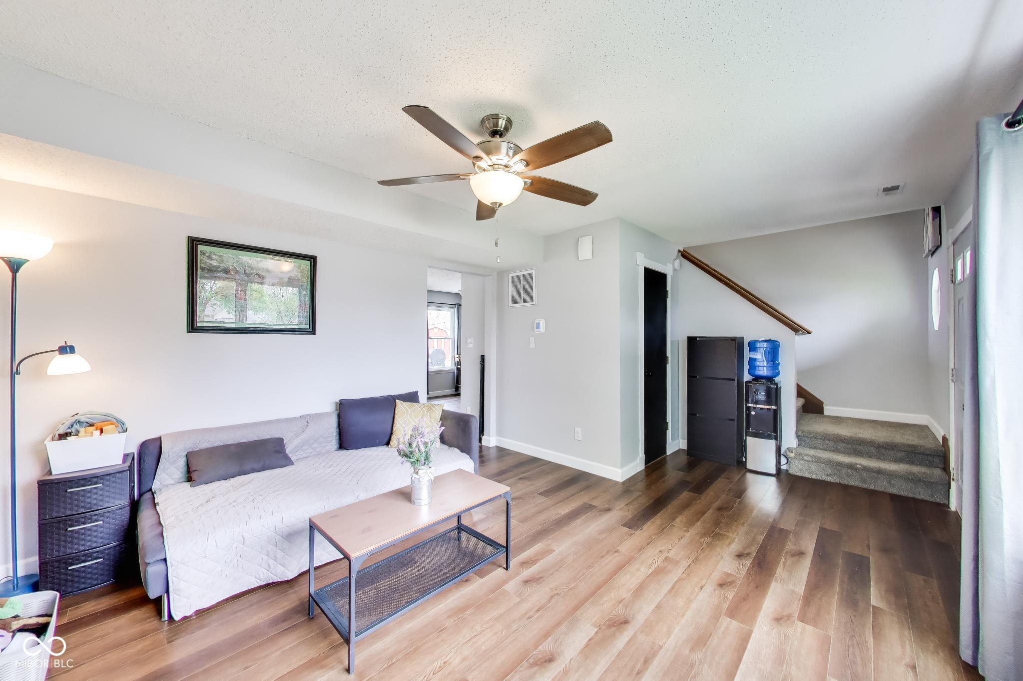 106 Coralbury Court