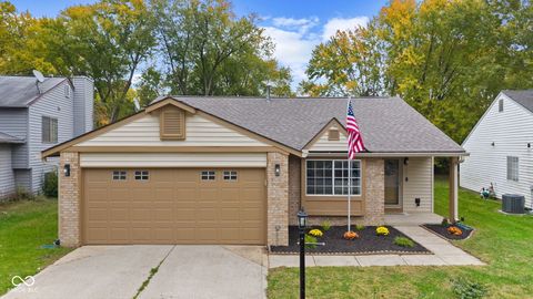 Photo of 985 Kara Lane, Greenwood, IN 46142 (MLS # 22069966)
