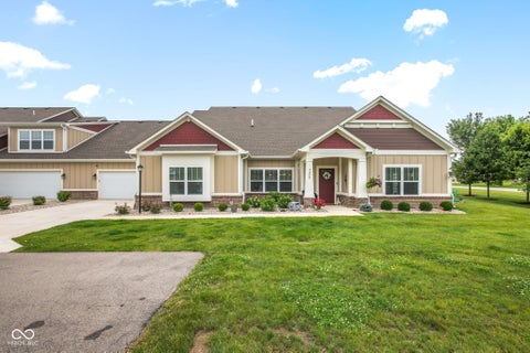 Photo of 4400 W Preserve Pass, New Palestine, IN 46163 (MLS # 22108815)