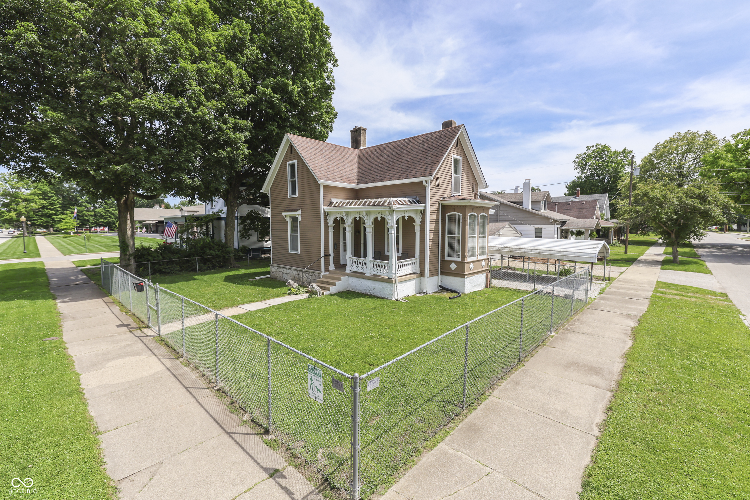 409 W Washington Street