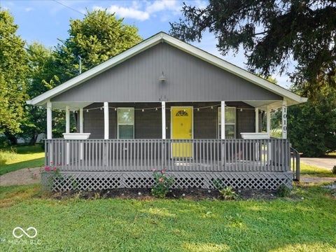 Photo of 1016 W Epler Avenue, Indianapolis, IN 46217 (MLS # 22122741)