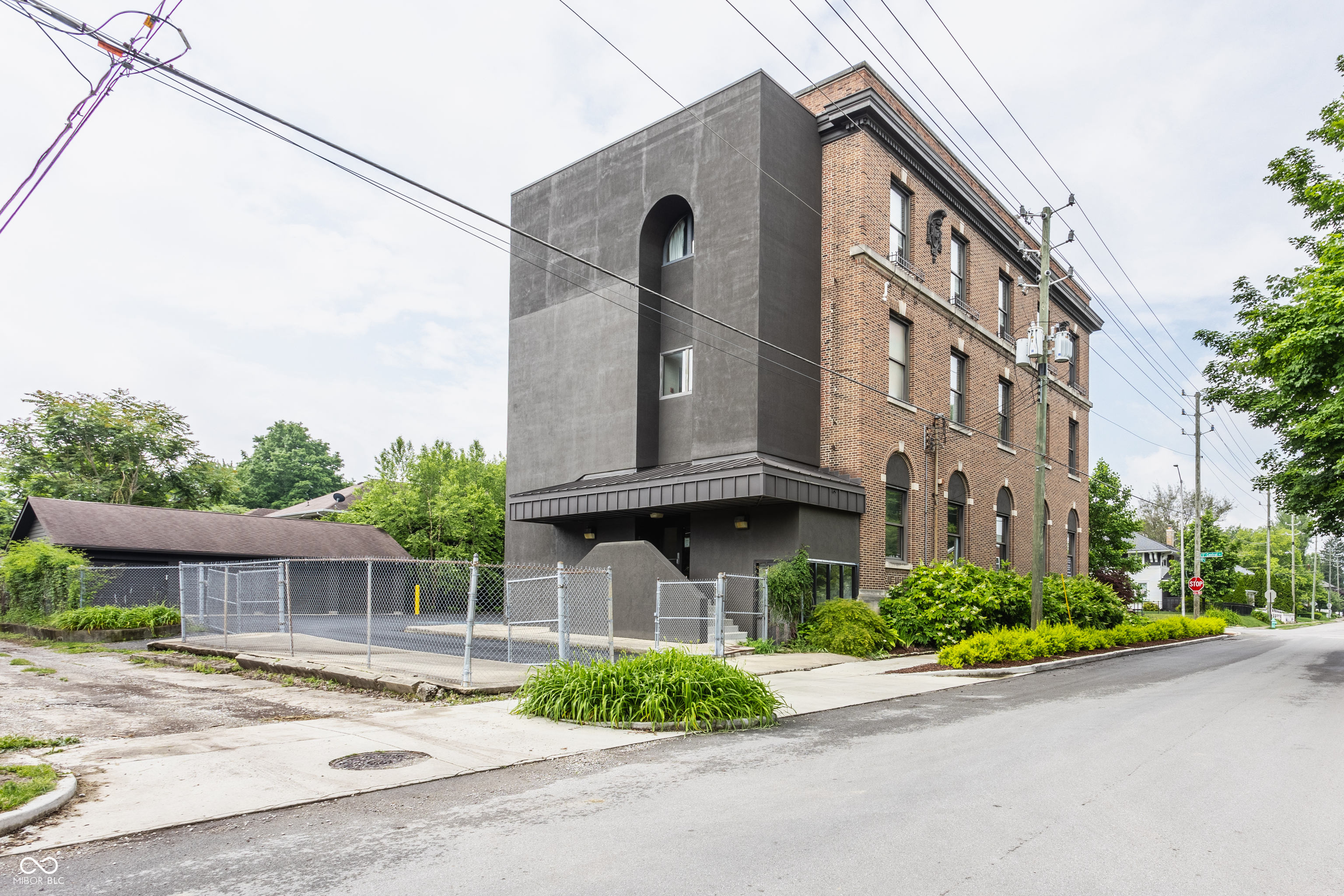 3959 Central Avenue