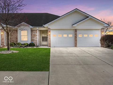 1646 Senior Court Unit 16B, Shelbyville, IN 46176 - MLS#: 22027510