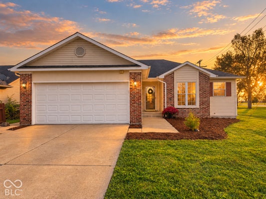 2121 WINFIELD PARK DR, GREENFIELD, IN 46140 - Image 873507d1dcdbf9a9cda1d9f0e44b1123/674860730