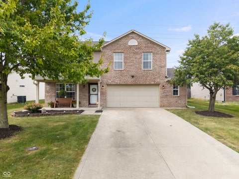 Photo of 5851 Granite DR, Anderson, IN 46013 (MLS # 22127054)
