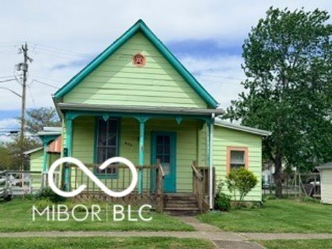 Photo of 400 E Main Street, Crothersville, IN 47229 (MLS # 22096054)