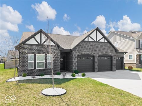 Photo of 411 Cape May Drive, Westfield, IN 46074 (MLS # 22089968)