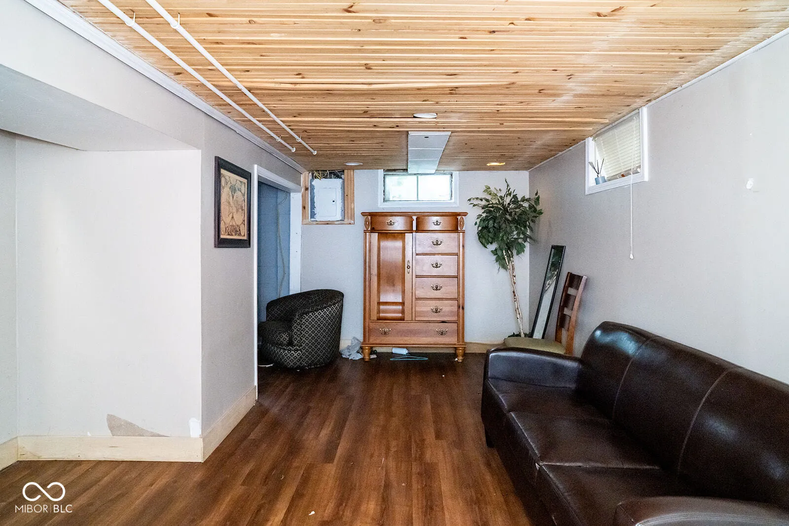 Indianapolis, Indiana 46220, United States, 3 Bedrooms Bedrooms, ,2 BathroomsBathrooms,Residential,Active,147891