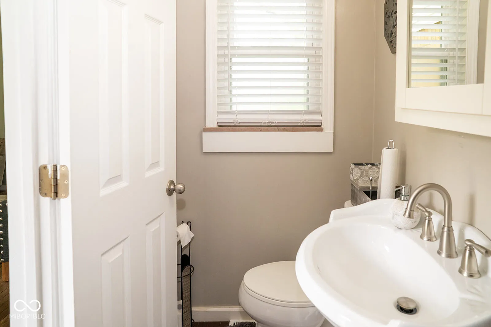 Indianapolis, Indiana 46220, United States, 3 Bedrooms Bedrooms, ,2 BathroomsBathrooms,Residential,Active,147891