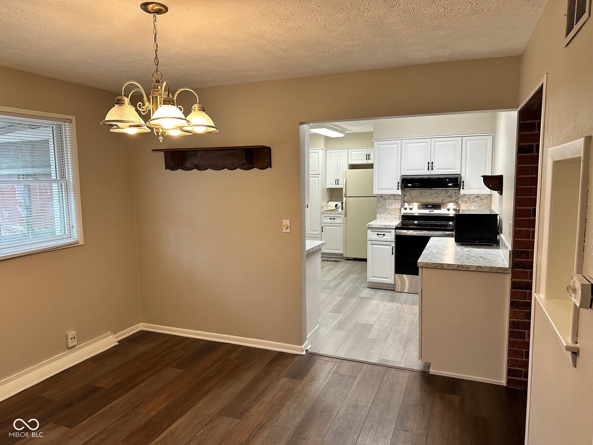 5798 Henderson Drive