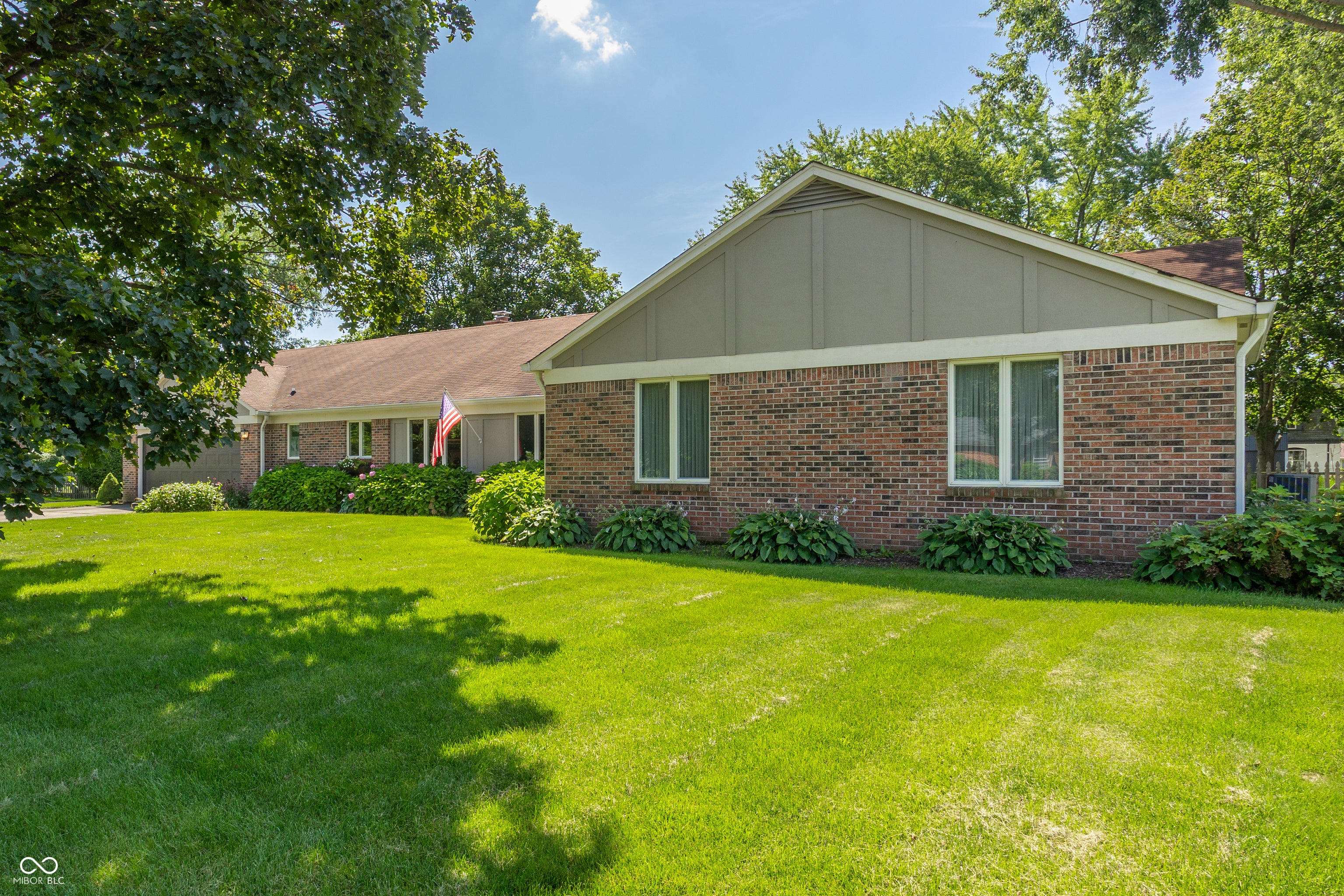 1811 Mimosa Lane