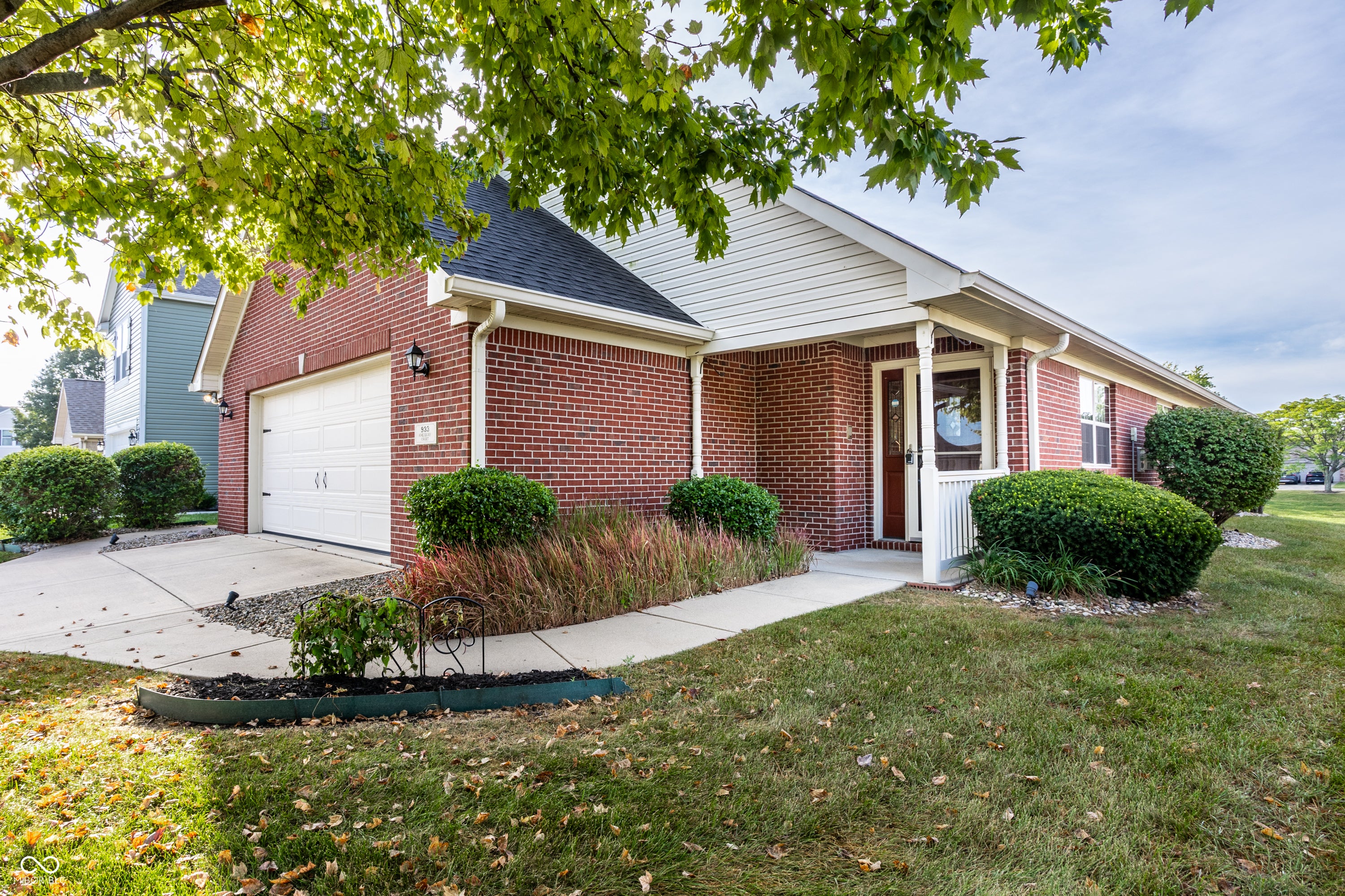 933 Amesbury Court