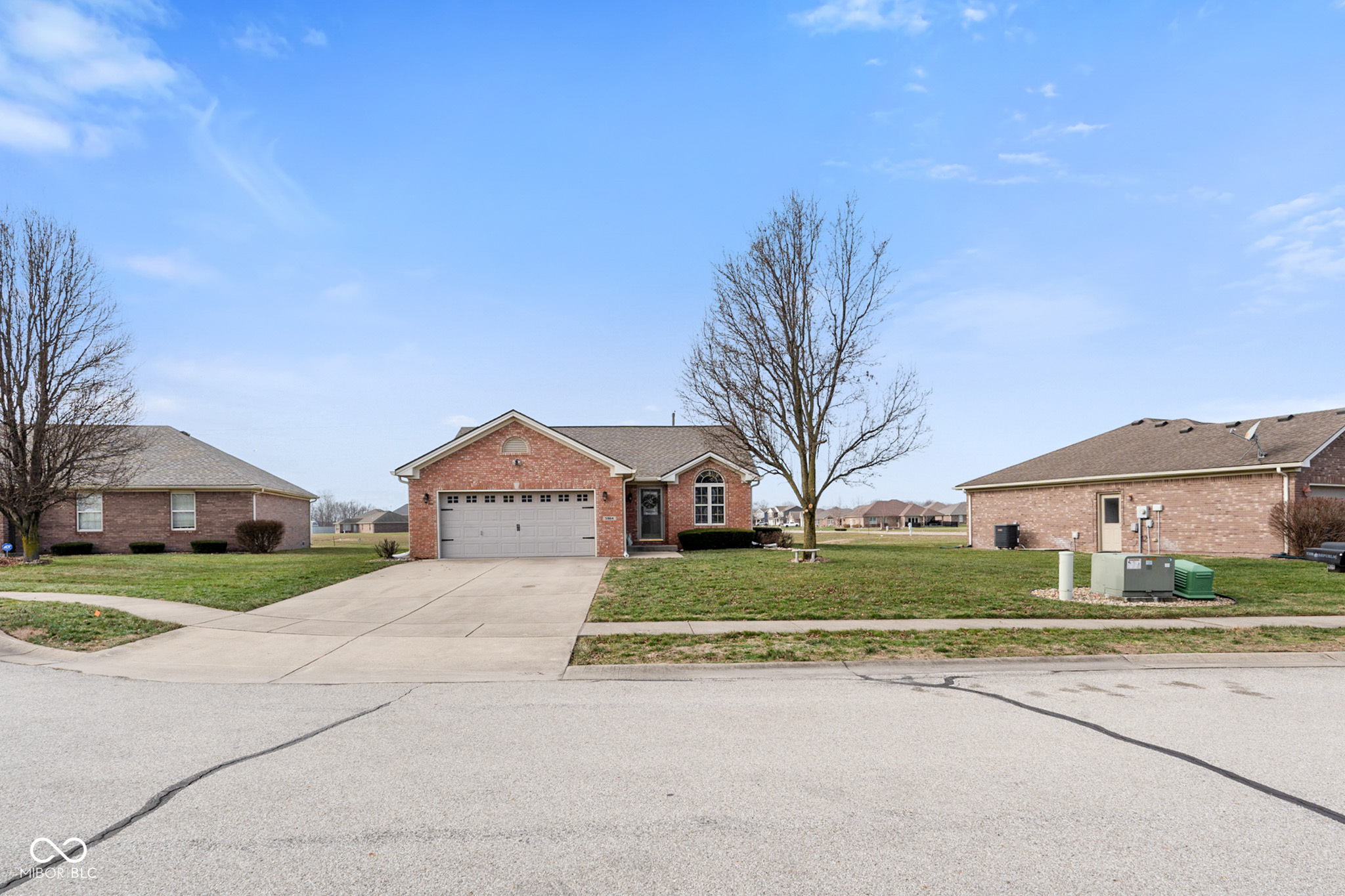 5964 Woodland Parks Court