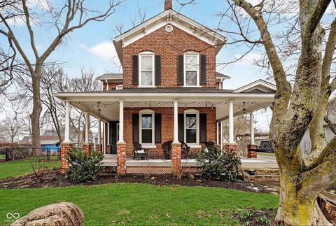 Photo of 1543 Cherry Street, Noblesville, IN 46060 (MLS # 22089429)