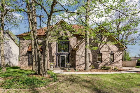 Photo of 10795 Timber Springs Drive E, Fishers, IN 46038 (MLS # 22096901)