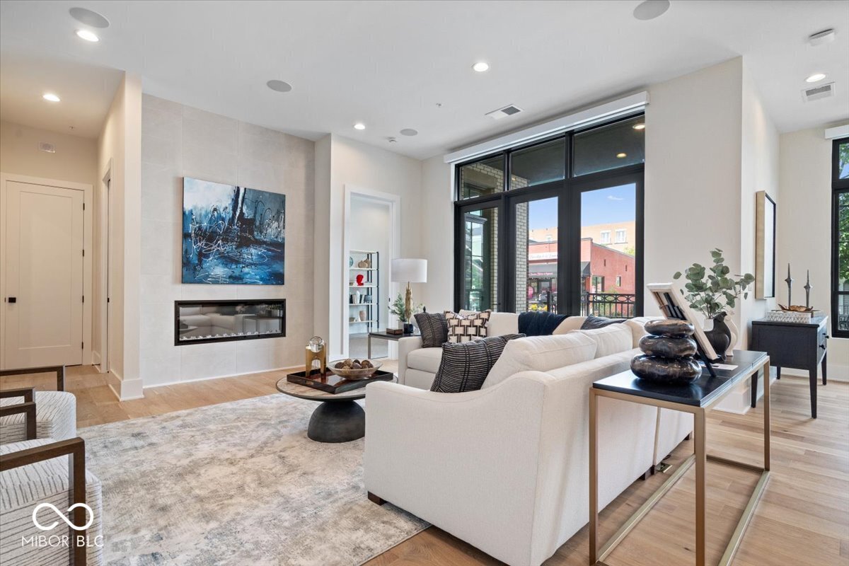 41 N Rangeline Road 3
