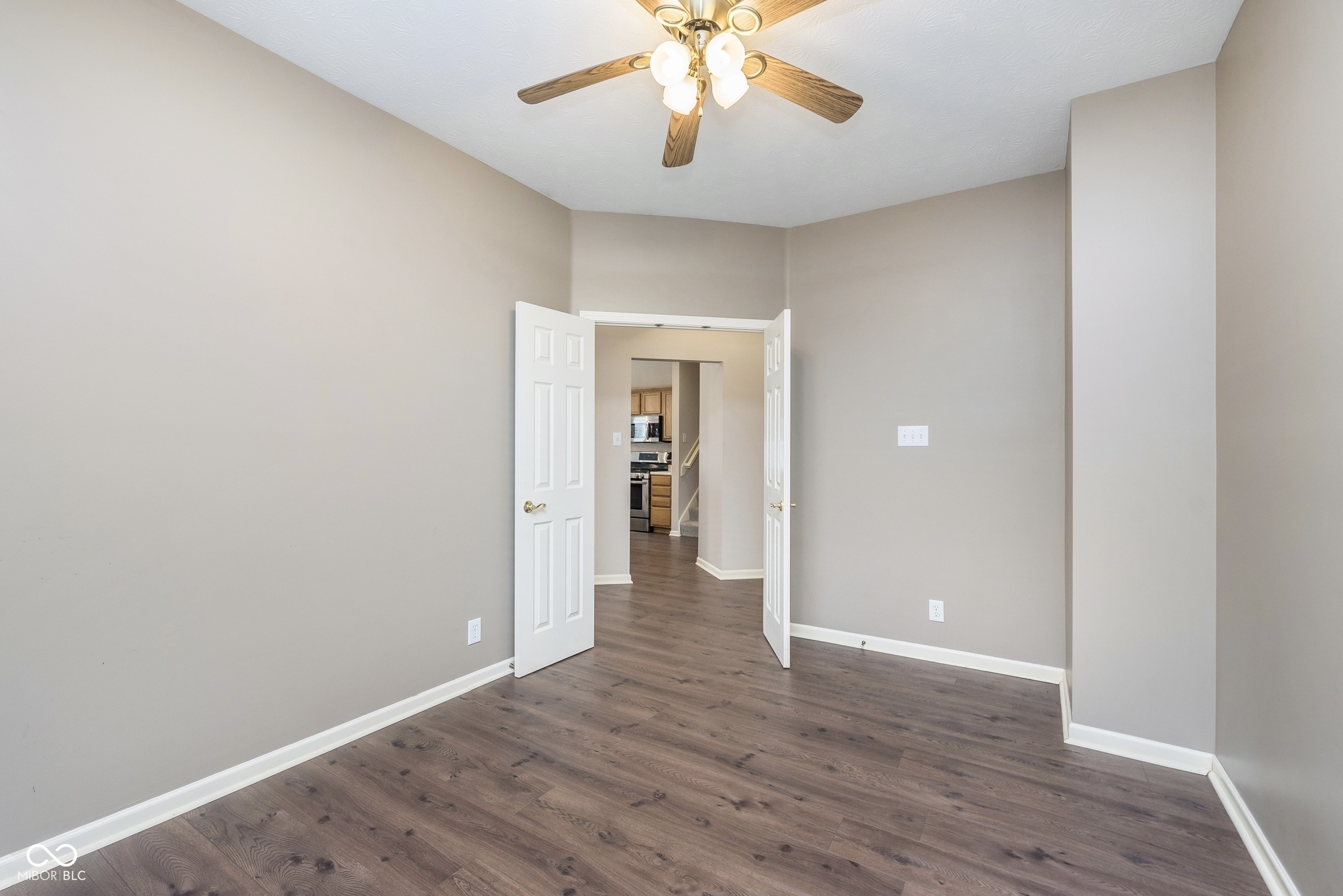 2421 Manita Drive