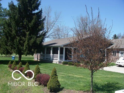 Photo of 2114 Elmwood Drive, Lebanon, IN 46052 (MLS # 22075124)