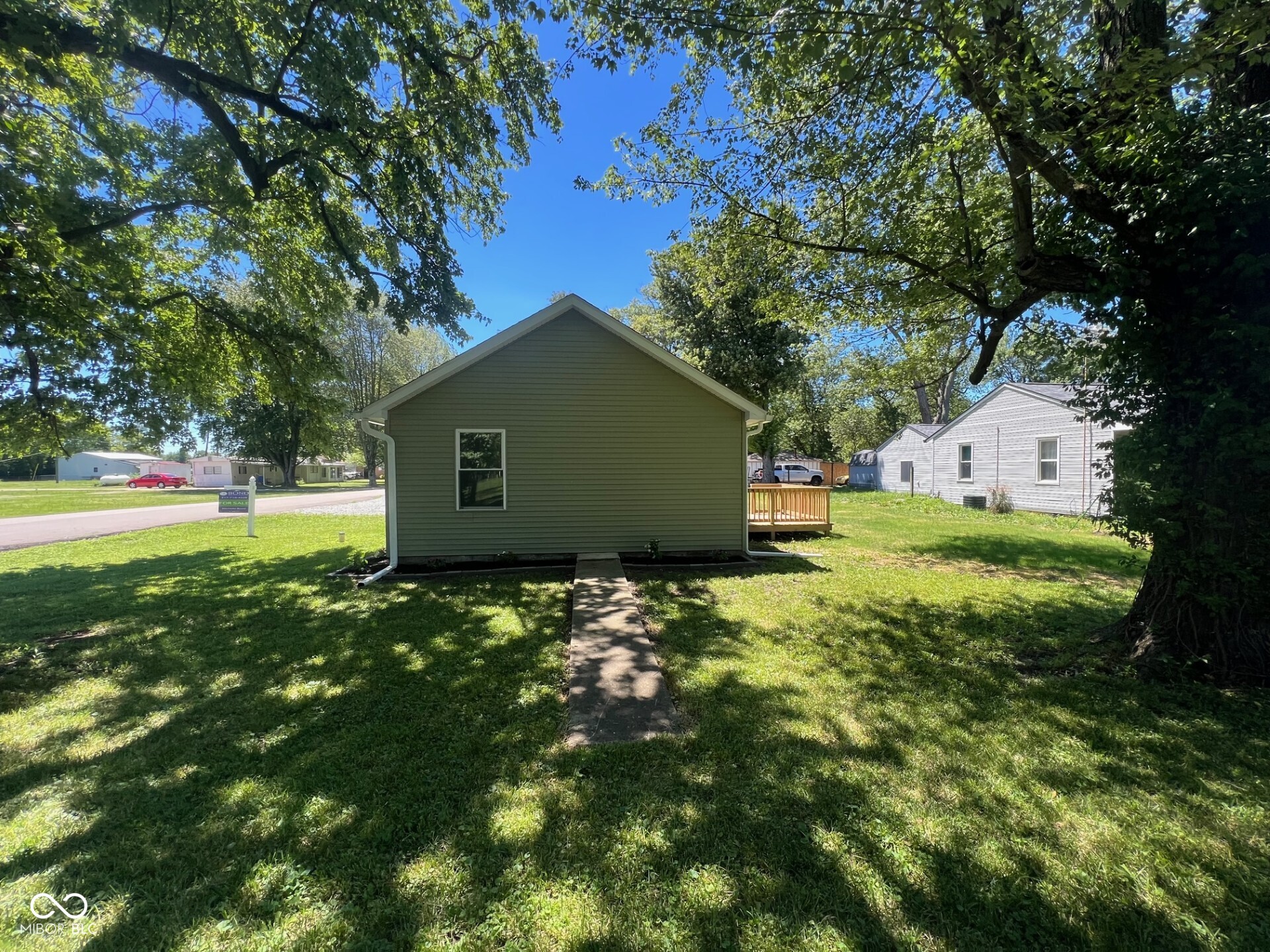 Photo 6 of 22 of 2264 Walnut Street W house