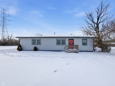 Photo of 4006 Kenneth Avenue, Indianapolis, IN 46226 (MLS # 22083396)