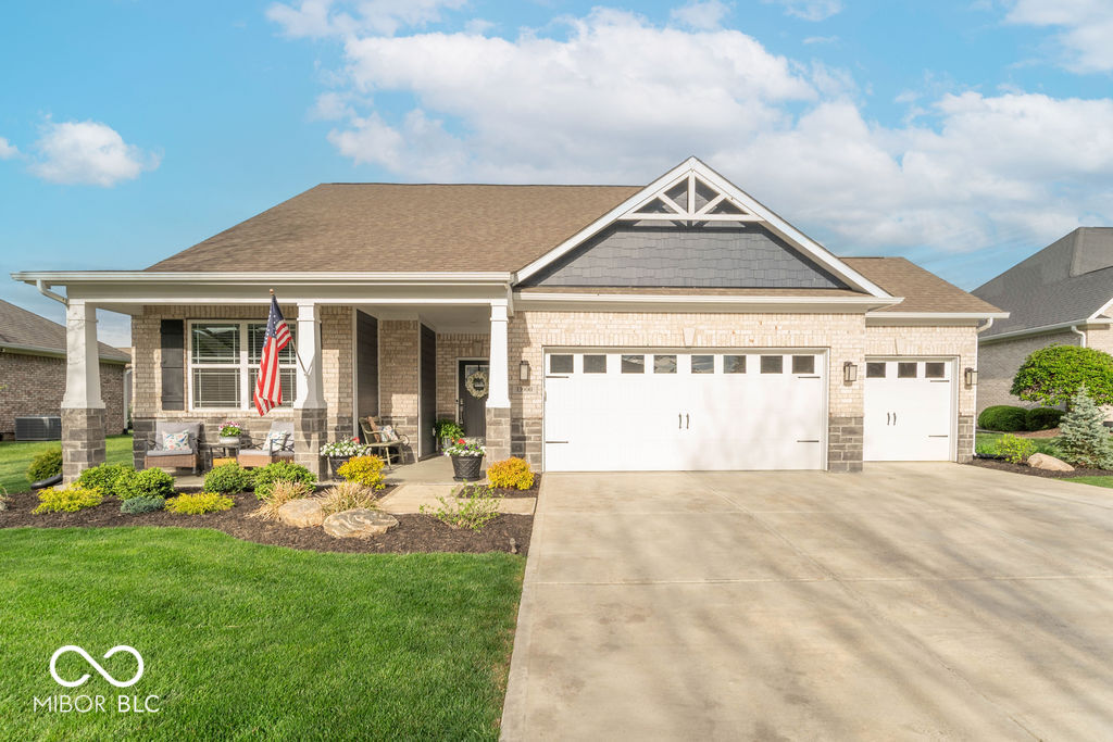 13900 N Cottage Grove Court