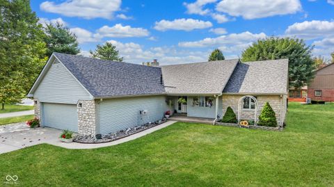 Photo of 5431 Nathan Place, Indianapolis, IN 46237 (MLS # 22042994)