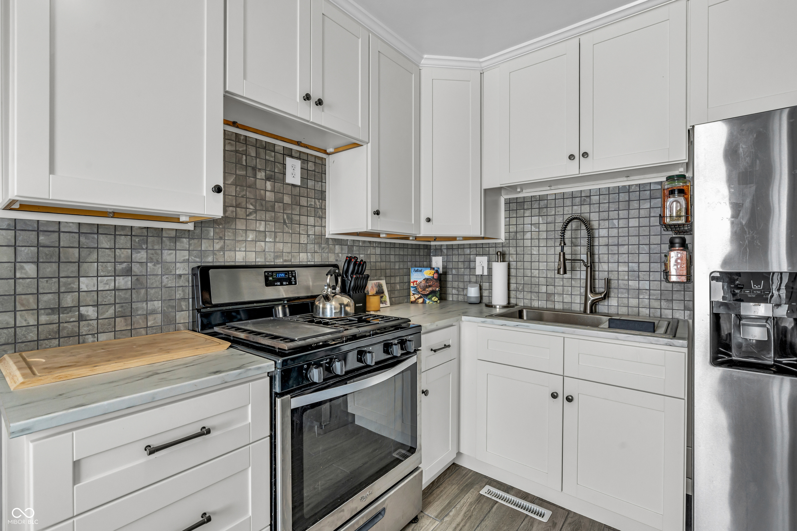 137 N 4th Avenue