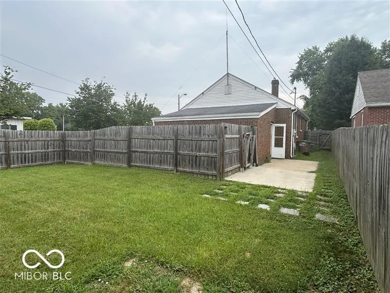 Columbus, Indiana 47201, United States, 3 Bedrooms Bedrooms, ,1 BathroomBathrooms,Residential,Active,112518