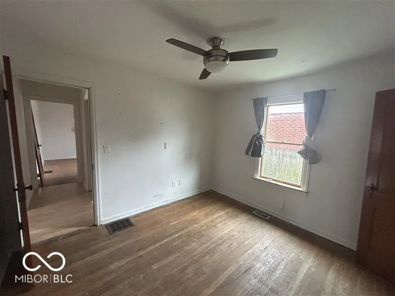 Columbus, Indiana 47201, United States, 3 Bedrooms Bedrooms, ,1 BathroomBathrooms,Residential,Active,112518