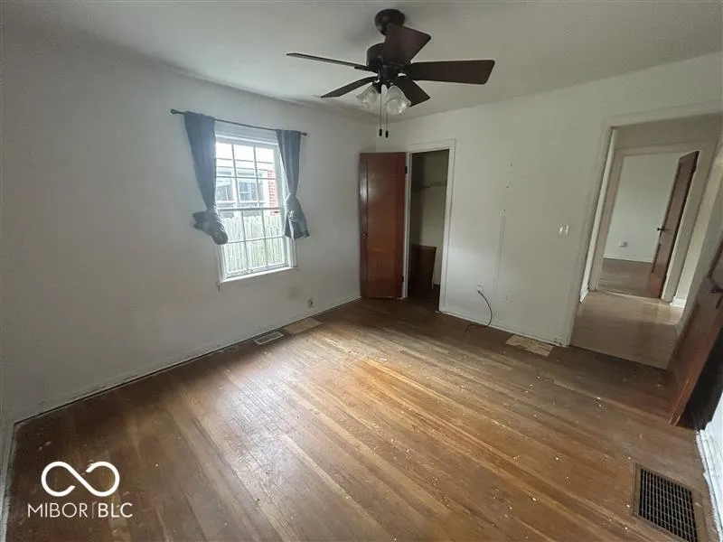 Columbus, Indiana 47201, United States, 3 Bedrooms Bedrooms, ,1 BathroomBathrooms,Residential,Active,112518