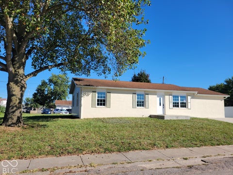 Photo of 805 Holiday Drive, Seymour, IN 47274 (MLS # 22130598)