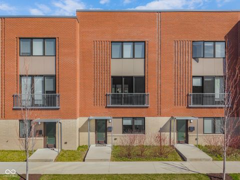 Photo of 822 7th Street, Columbus, IN 47201 (MLS # 22092671)