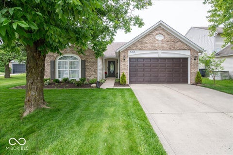 Photo of 6766 Lexington Circle, Zionsville, IN 46077 (MLS # 22103610)