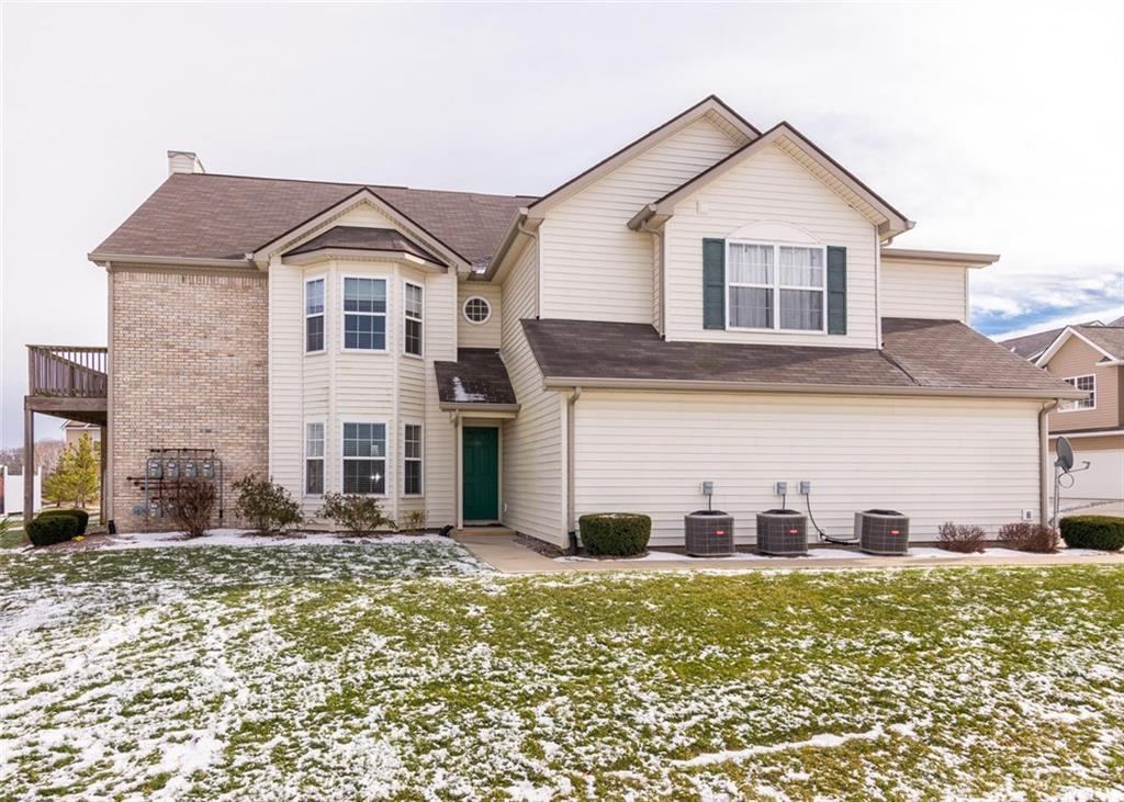 Photo 1 of 18 — 9756 Clover Court 102, Fishers, IN 46037