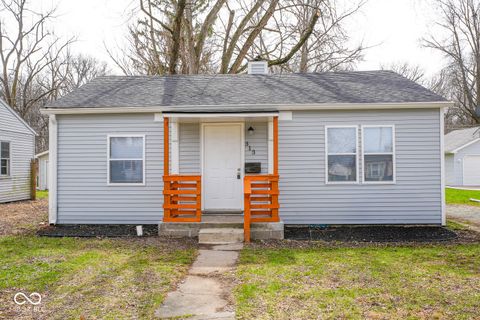 Photo of 313 E 39th Street, Anderson, IN 46013 (MLS # 22091536)
