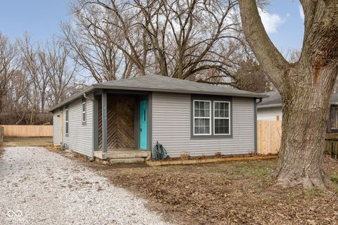 Photo of 4156 W Bertha St, Indianapolis, IN 46241 (MLS # 22085636)