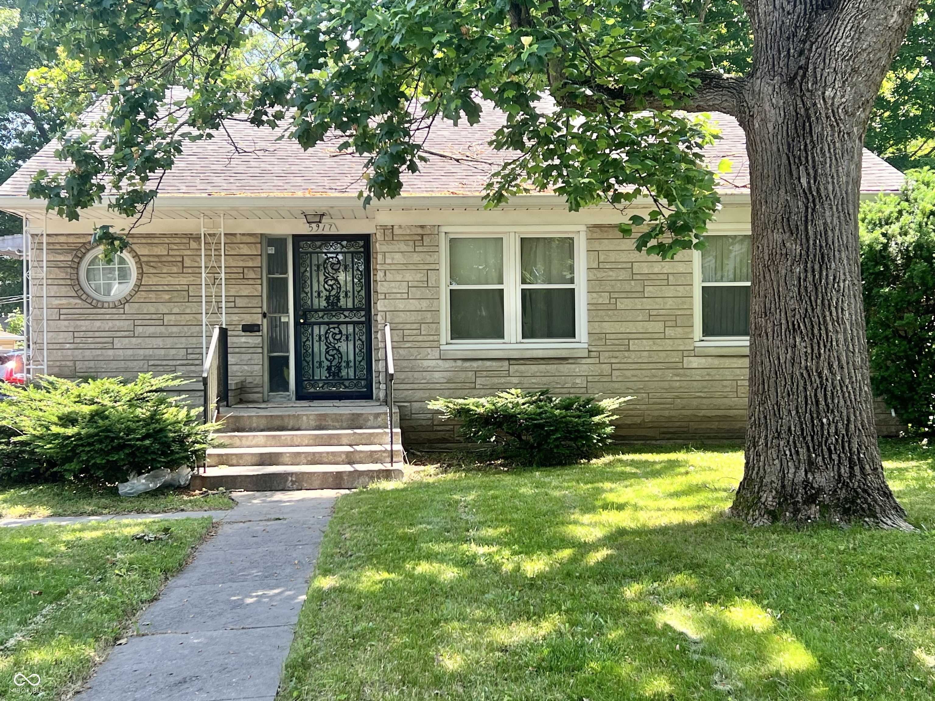 Indianapolis,IN- $350,000