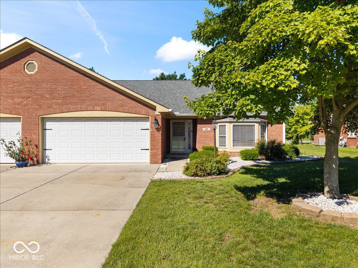 Photo 1 of 29 — 426 Waterford Lane, Avon, IN 46123