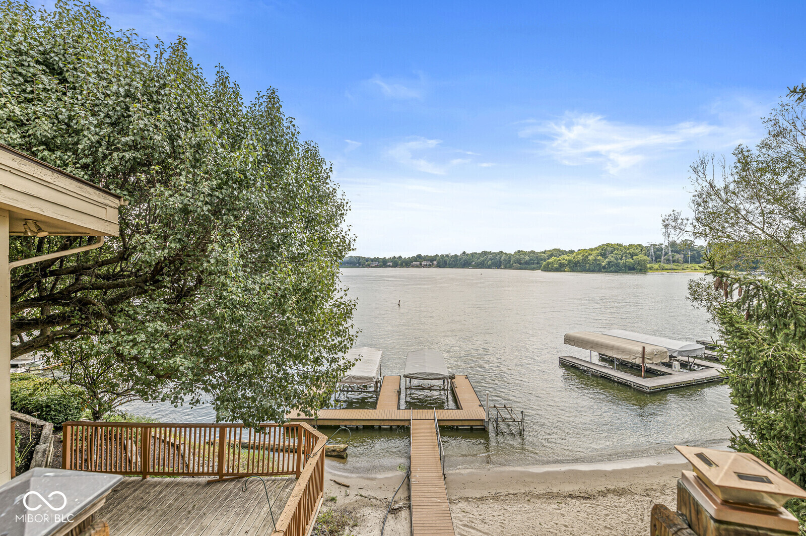1628 W Port Court