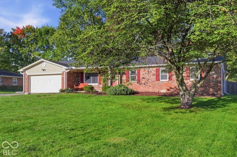 Photo of 36 Lansdowne Lane, Carmel, IN 46033 (MLS # 22128036)