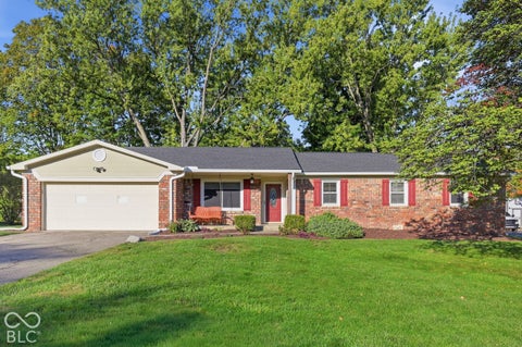 Photo of 36 Lansdowne Lane, Carmel, IN 46033 (MLS # 22128036)
